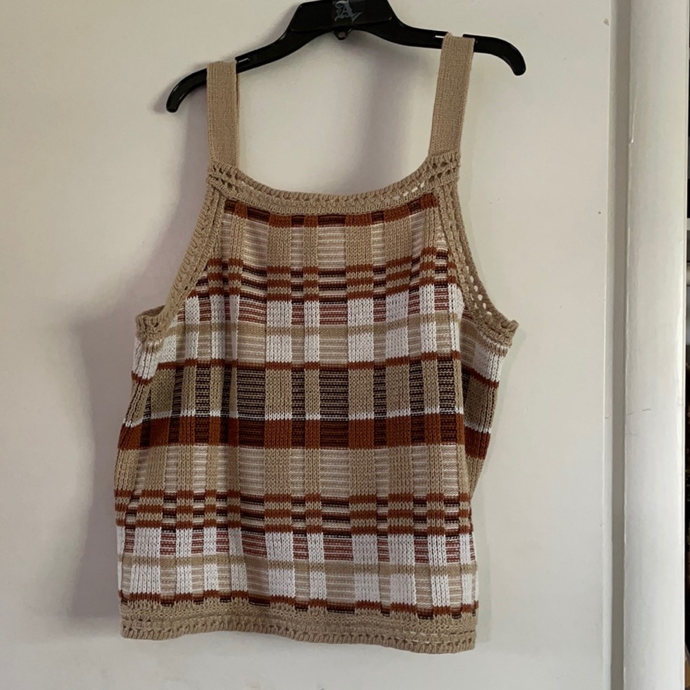 Like new, Banana Republic knit crop top